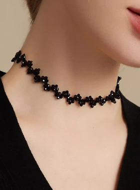 奥特莱斯撤柜气质黑色水晶项链女小众设计感锁骨链潮网红气质短款