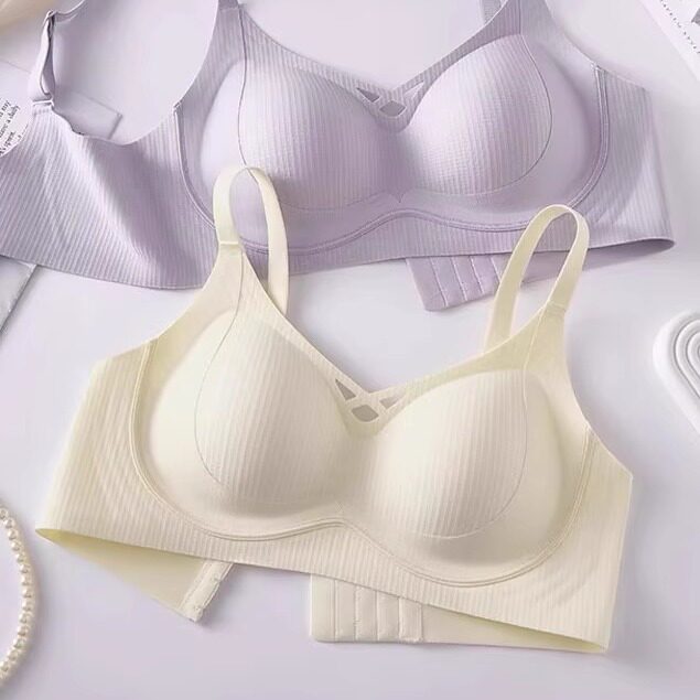 无痕舒适云朵内衣女士小胸聚拢不空杯上托收副乳防下垂无钢圈文胸