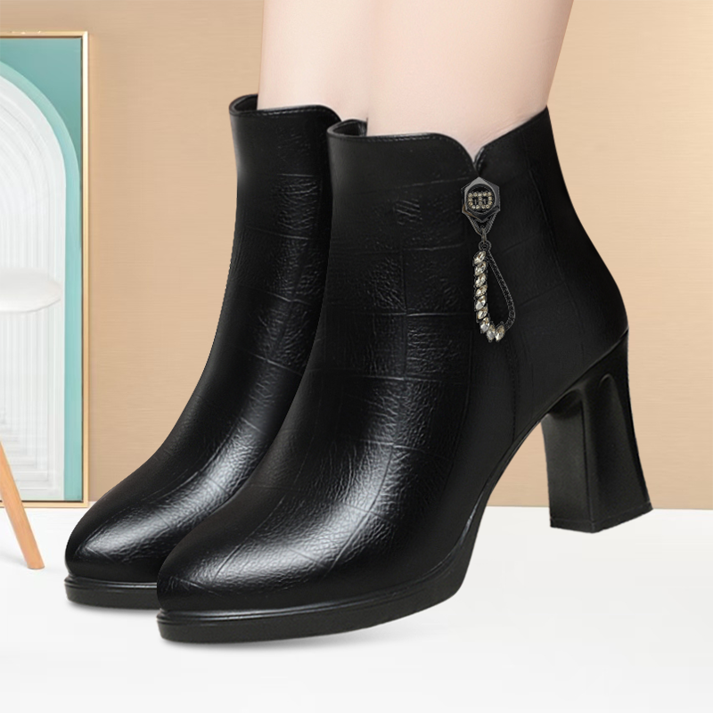 百搭旗袍厚底吊坠走秀鞋防滑休闲圆头皮靴水钻保暖拉链耐穿高跟鞋