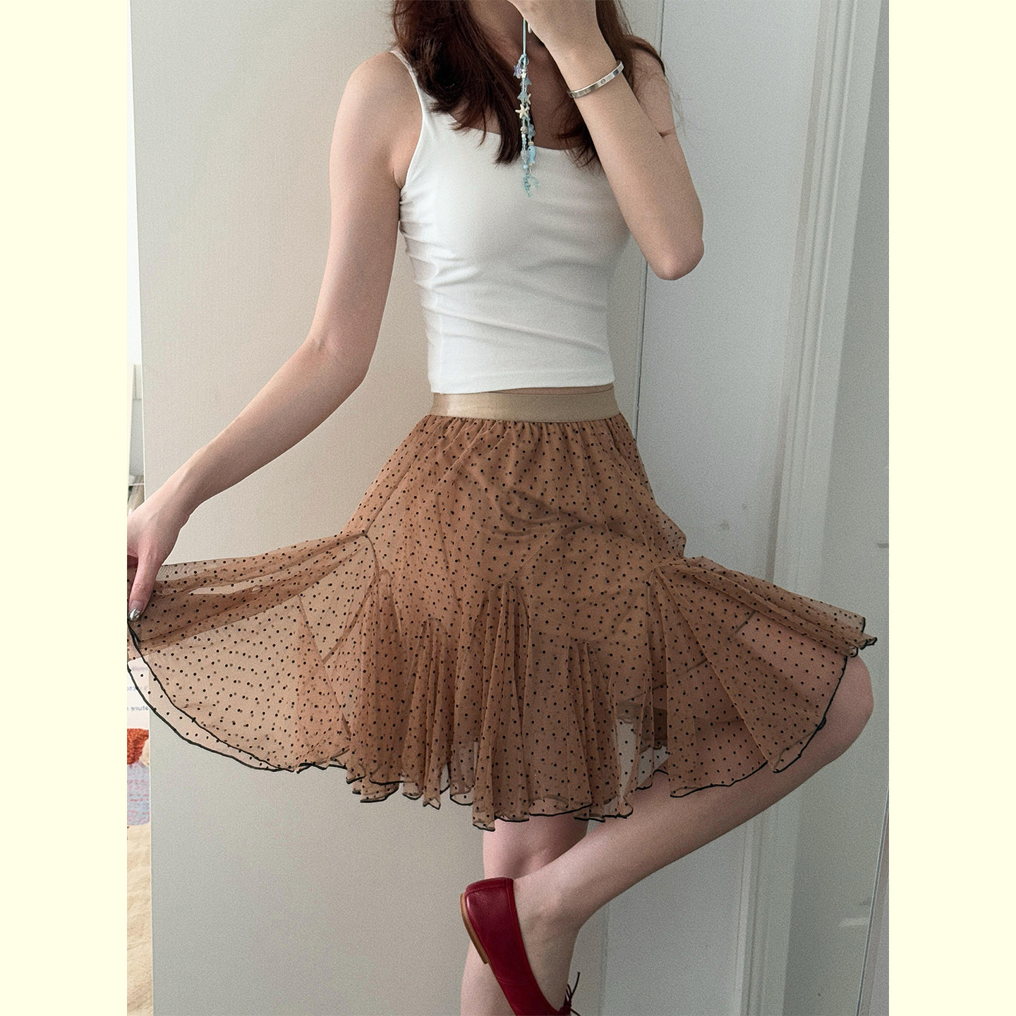 韩系超大裙摆奶咖色蛋糕纱裙女2026年春季新款高腰波点a字半身裙