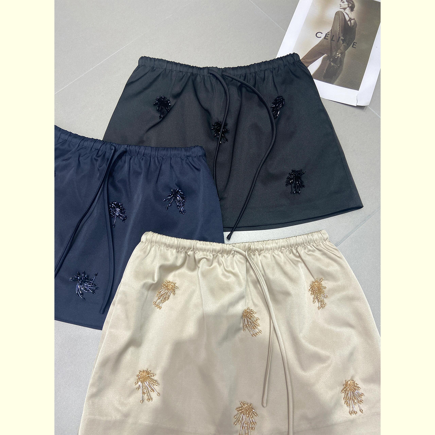 贴肤松紧带裙软糯气质短裙