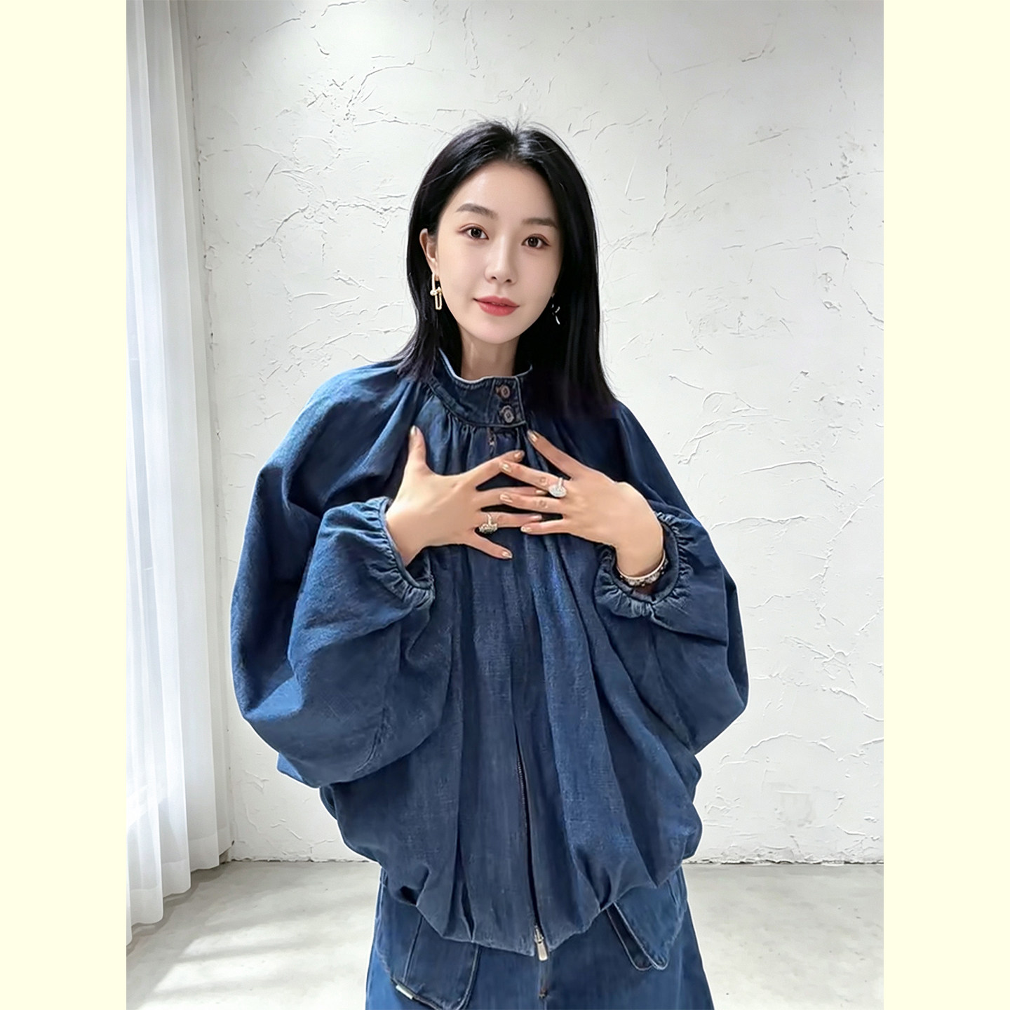 复古立领褶皱水洗牛仔夹克女秋季韩系廓形灯笼袖拉链短款外套上衣