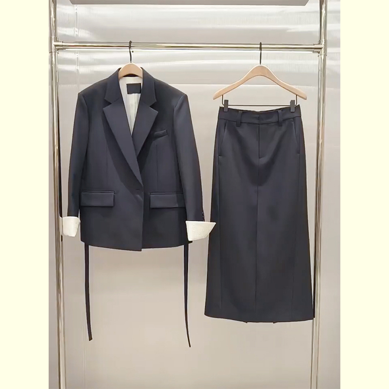 时尚气质黑色西装外套裙子两件套