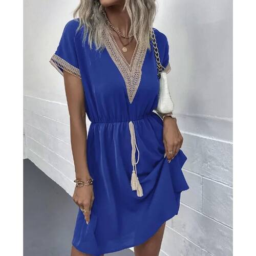 Solid color short sleeved lace V-neck dress纯色花边V领连衣裙