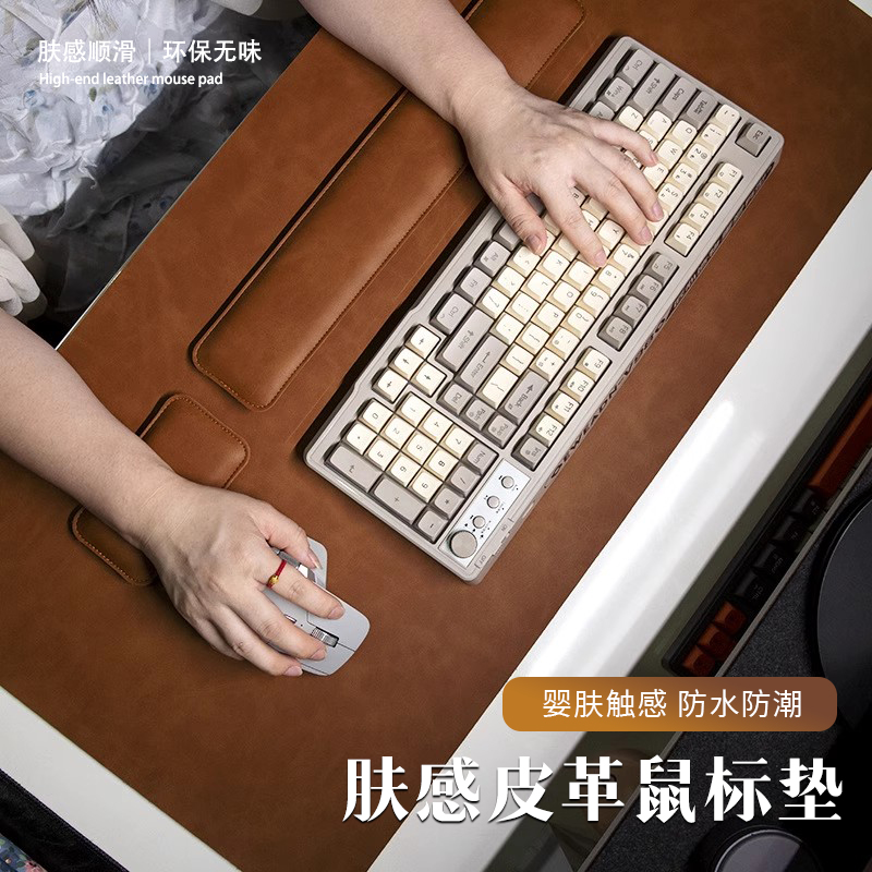 黄棕色疯马纹PVC超大工位鼠标垫