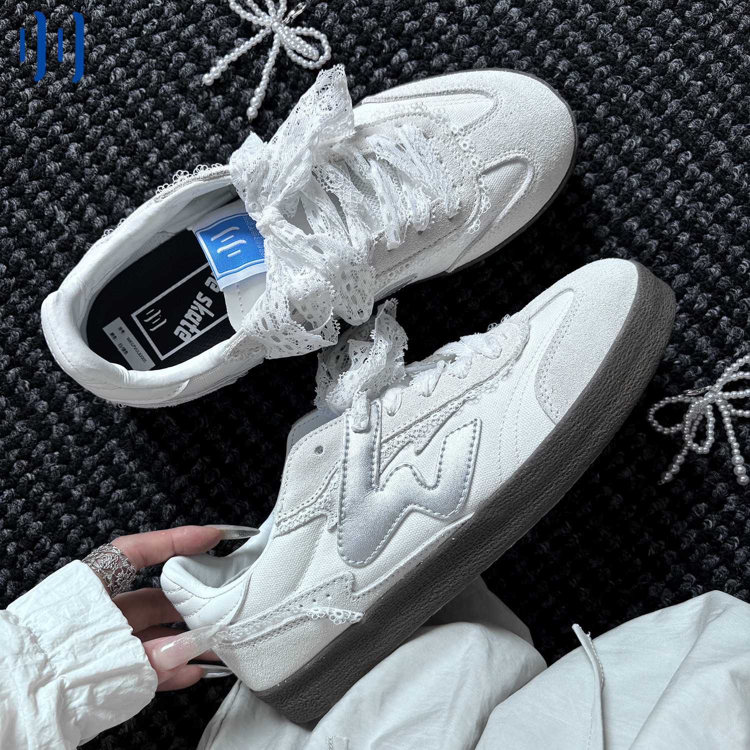 顽刻官方白银蕾丝翻毛皮生胶底W系列男女国潮德训滑板鞋