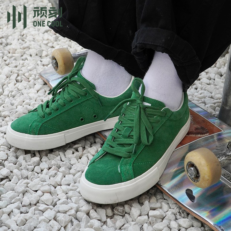 顽刻防滑翻毛皮复古低帮滑板鞋