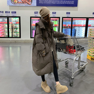 巨好看长款灰色羽绒服冬装2025新款今年流行宽松面包服白鸭绒外套