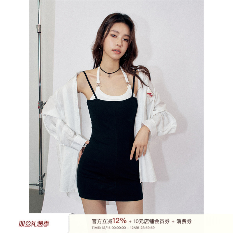 假两件撞色收腰吊带连衣裙