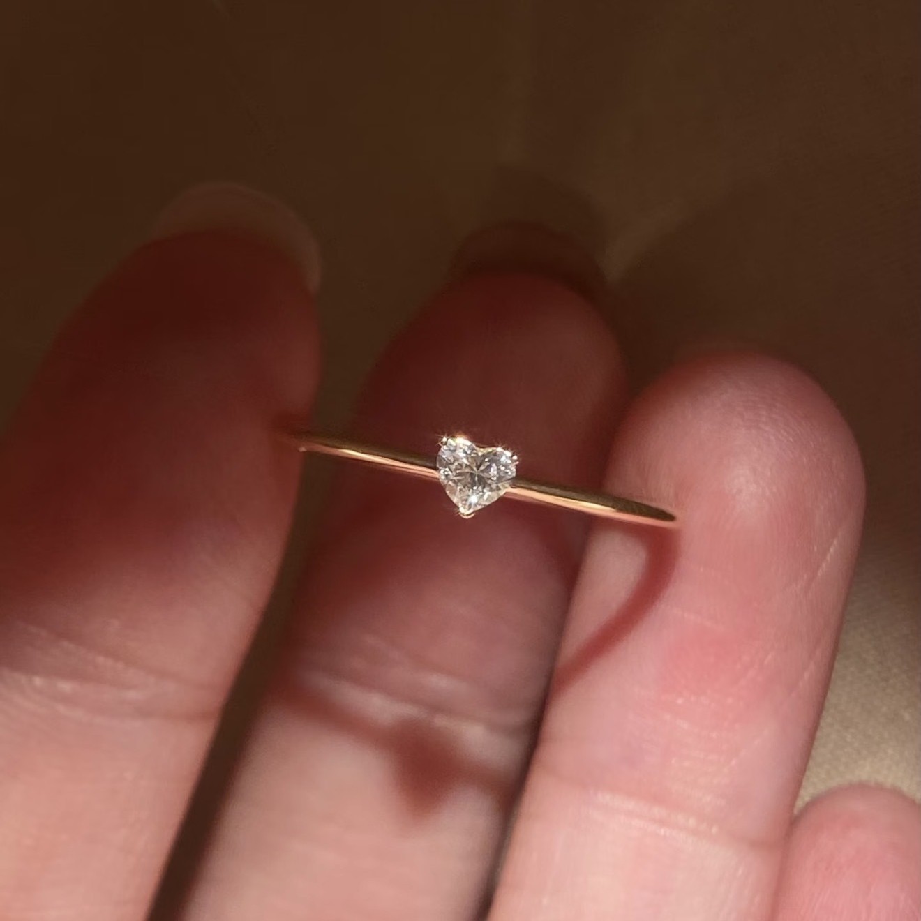 新款极简金色素圈爱心闪钻戒指女