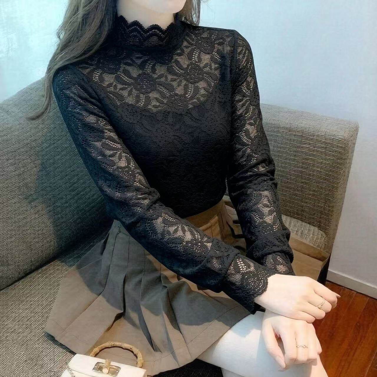 黑色蕾丝半高领提花打底衫