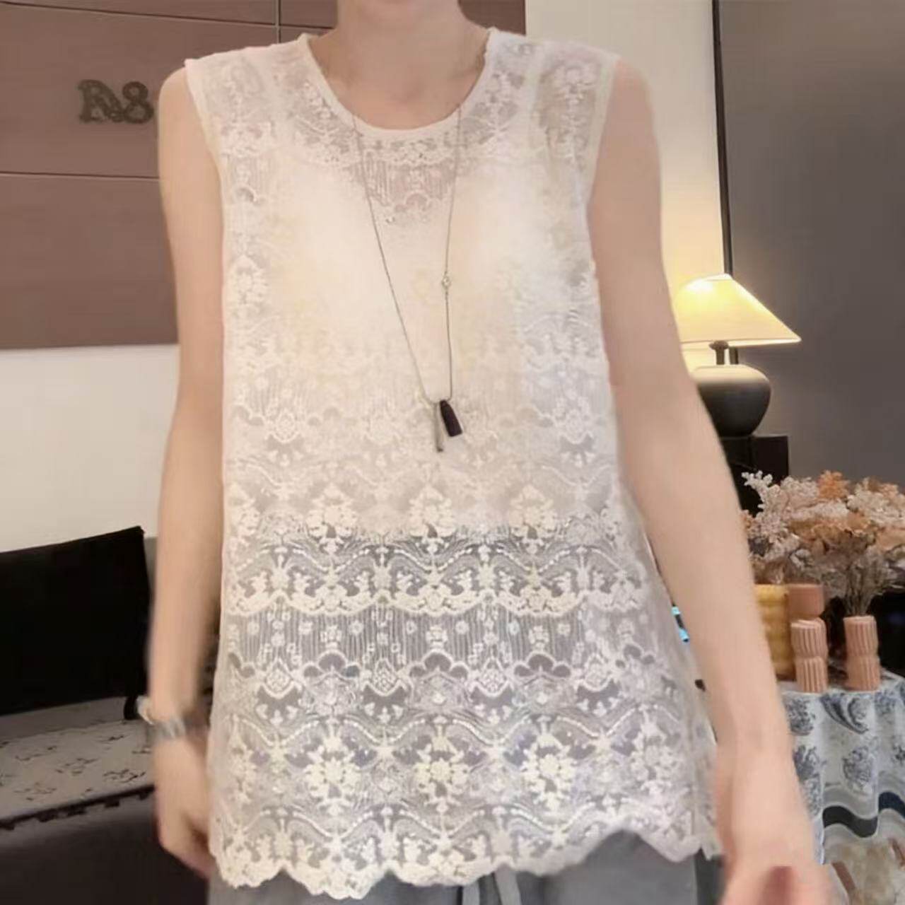 蕾丝无袖背心女白色圆领镂空显瘦百搭打底衫洋气上衣宽松大码内搭