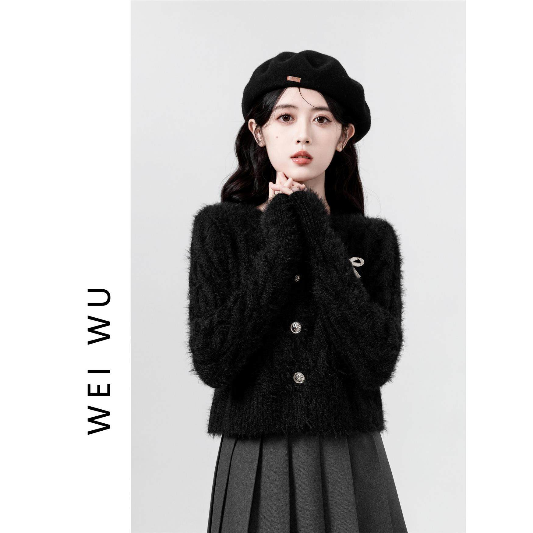 马海毛黑色毛衣外套女2025秋冬新款水貂毛软糯圆领针织开衫短上衣