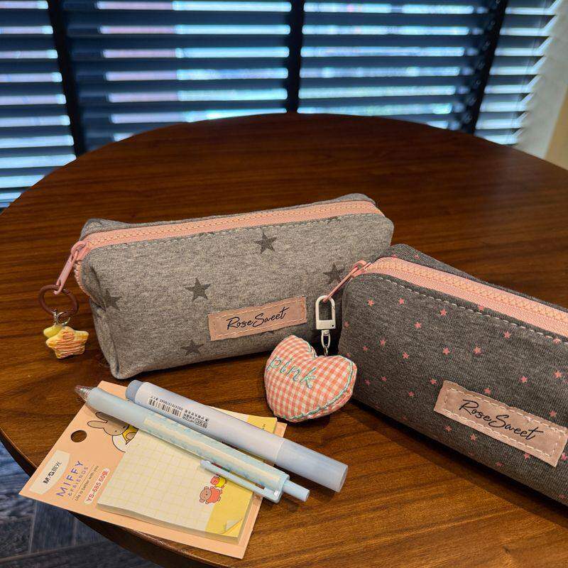 新款化妆包大中小学生笔袋文具盒高颜值百搭小众简约小包女包可爱