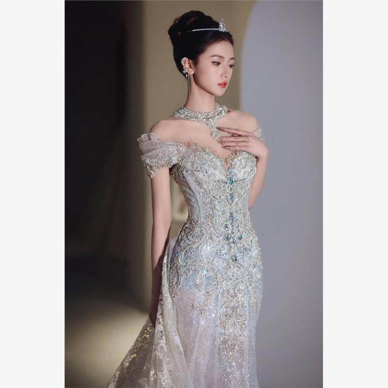 鱼尾婚纱主纱新娘高端挂脖2025新款重工奢华拖尾小个子出门主纱女