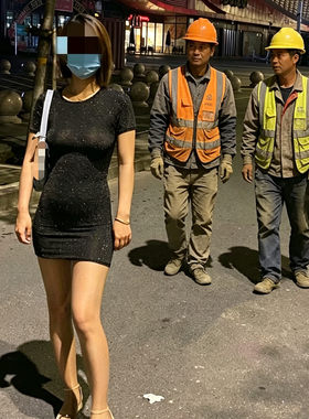 夜色行露出弯腰即透裙连衣裙