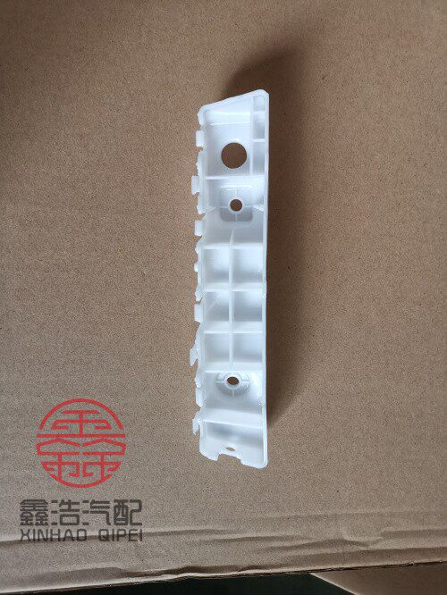 适用于长安睿行M60M70M80M90保险杠支架 前后杠安装支架卡子挂耳