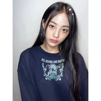 newjeans金玟池同款藏青卫衣