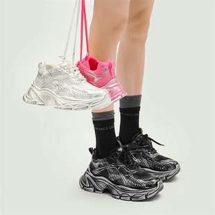 暴力熊2025新款小白鞋情侣潮鞋透气增高厚底女鞋运动休闲老爹鞋男