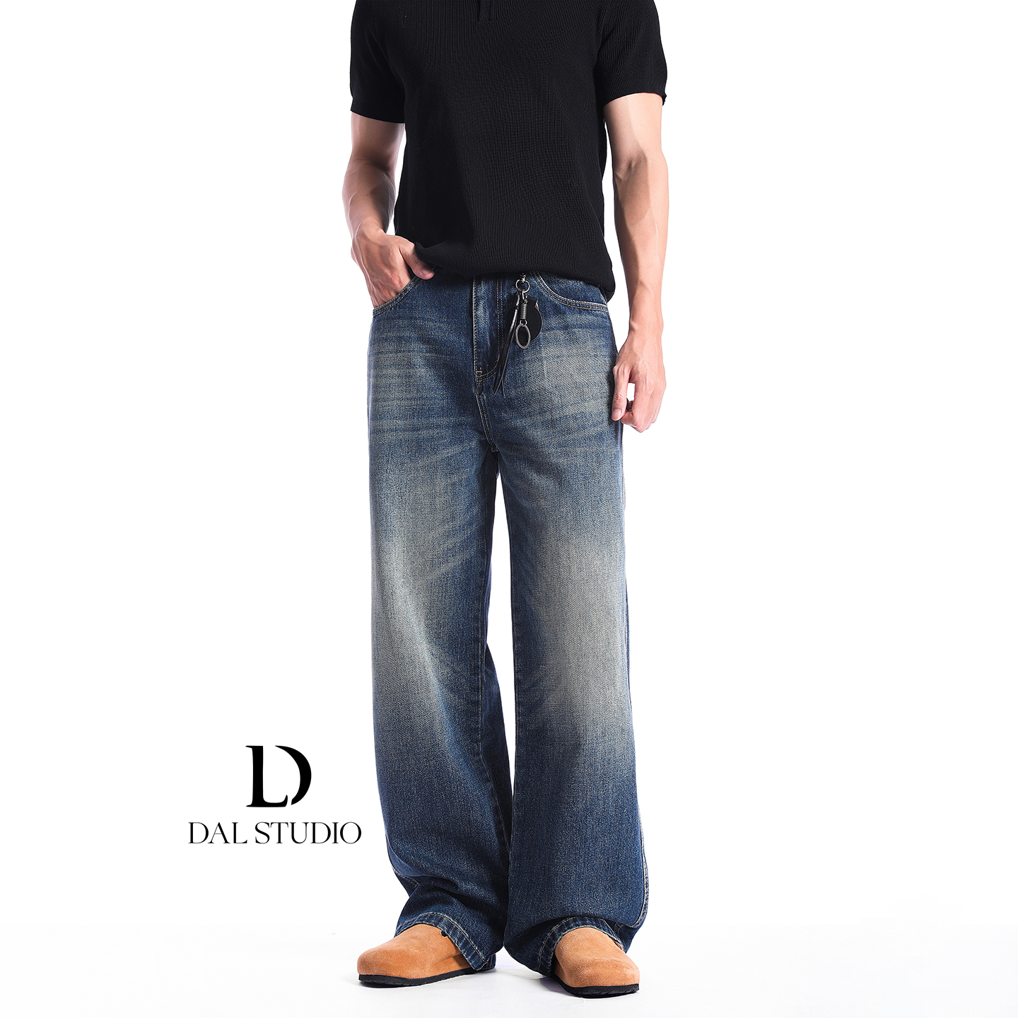 复古蓝色宽松直筒牛仔裤