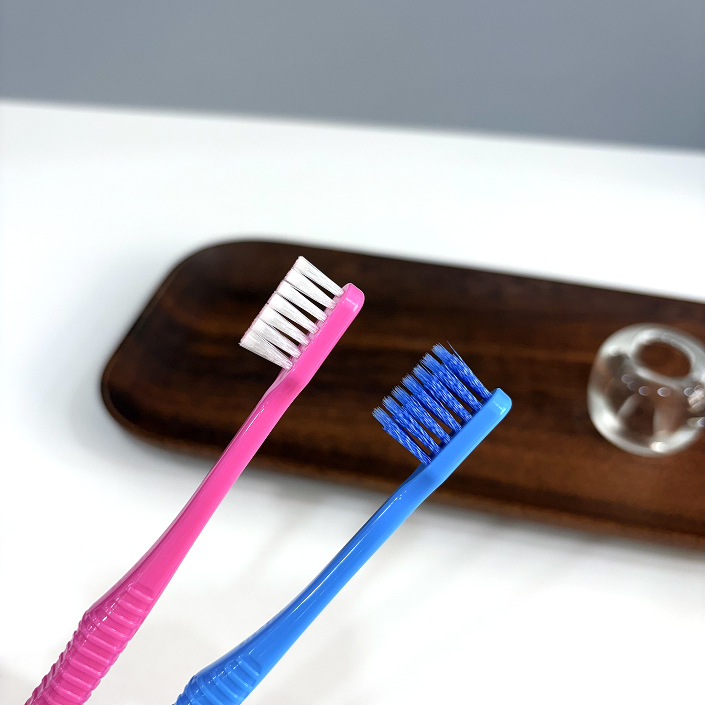 ci日本齿科用中毛牙刷Pro four螺旋尖毛小头成人牙刷四列平头中毛