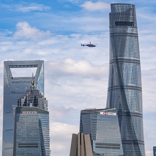 上海中心J酒店外滩景观云上套房1晚云翼浦江套餐