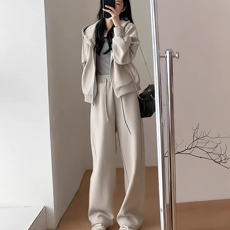 显瘦韩版学生连帽卫衣休闲两件套