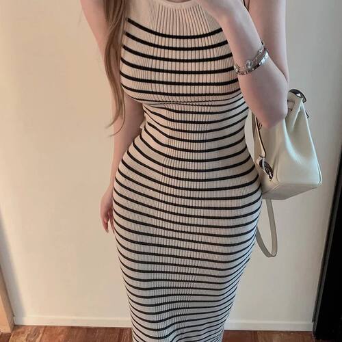 Striped sleeveless knitted dress for women条纹无袖针织连衣裙