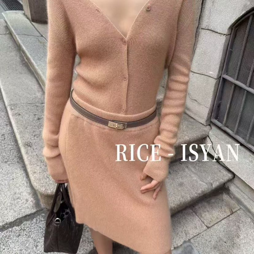 RICE- ISYAN-上新RICEIS气质V领显瘦时尚针织开衫（含30羊毛）WH0