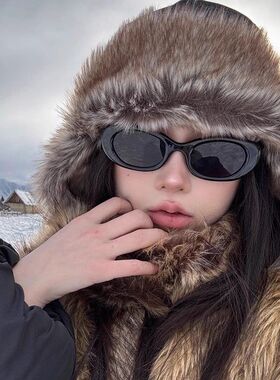 椭圆墨镜女款2025新款太阳眼镜高级感防紫外线户外海边防晒显脸小