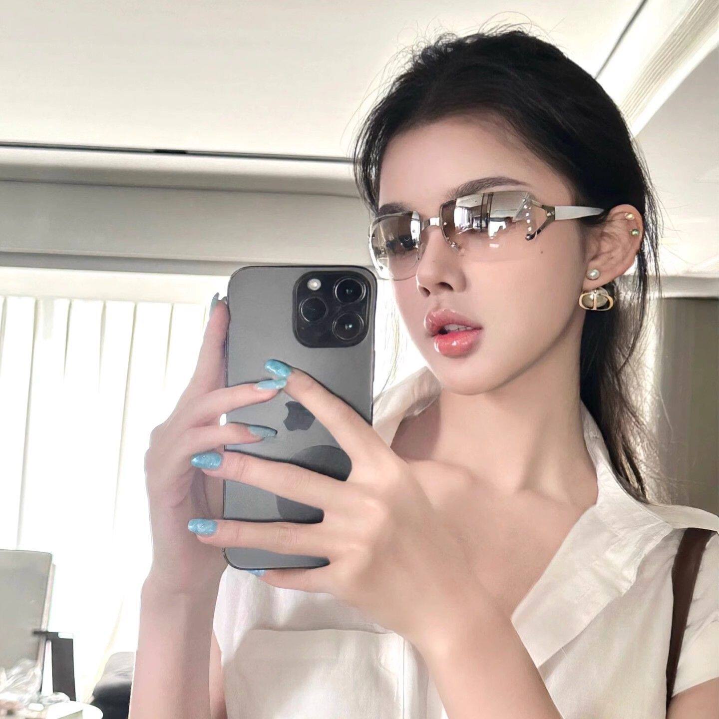 欧美复古Y2K辣妹镶钻墨镜女无框高级感防强光拍照偶造型太阳眼镜