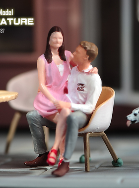 VM1/87/64/43 坐腿情侣 微缩场景微拍摄影车模型搭配手办小人偶