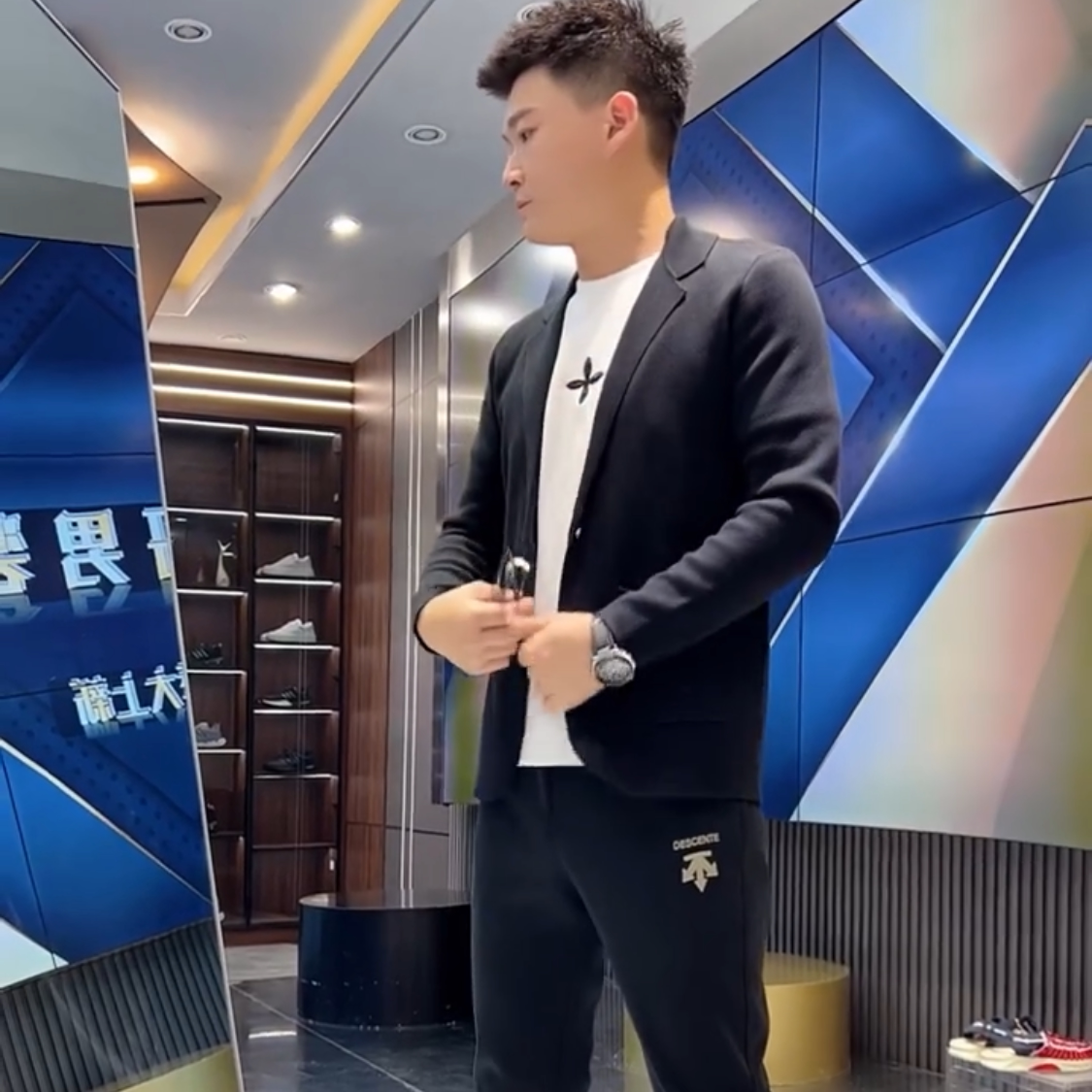 y888男士秋季针织开衫黑色修身显瘦西服领商务休闲男早秋针织外套