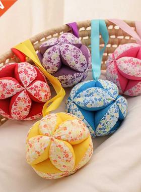 1Pc Baby Hand Catching Cloth Ball Toy Infant Interaction Col