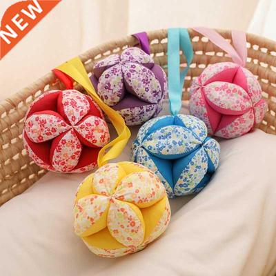 1Pc Baby Hand Catching Cloth Ball Toy Infant Interaction Col