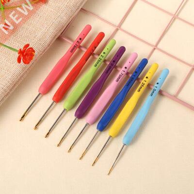 8pcs 1.0-2.75mm Plastic Handle Aluminum Crochet Hooks Yarn K