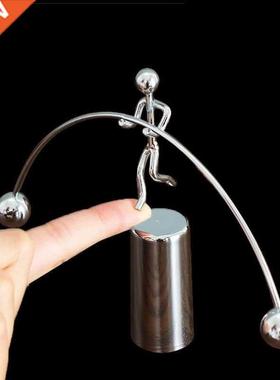 1PCs Newton Pendulum Cradle Creatve Balance Men ron Man Ba