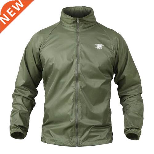 Lightweight Camouflage Waterproof Hiking Camping Jackets Man
