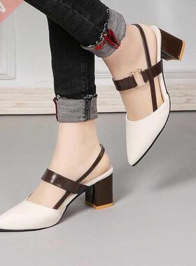 2022 Sandals Women's Summer New Pointy Chunky Sandals Large