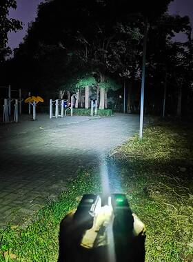 DK山地公路自行车前灯德规防炫目下挂吊装充电夜骑灯 GS1500 2000