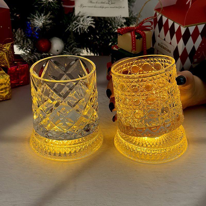 抖音同款创意旋转威士忌酒杯加发光杯垫高级不倒翁啤酒杯解压转转