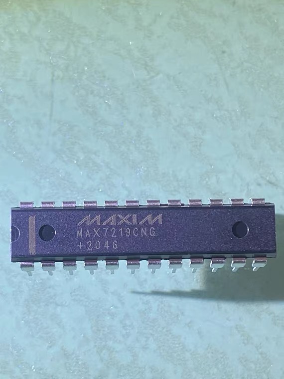 原装MAX7219CNG显示器驱动器 驱动器多位LED显示驱动器集成ic芯片