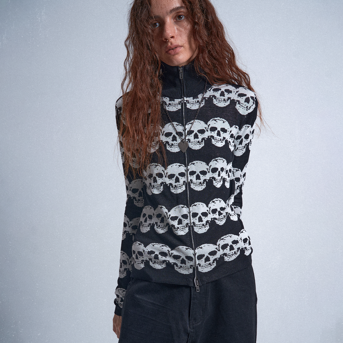 (noE）黑白骷条纹提花修身毛衣