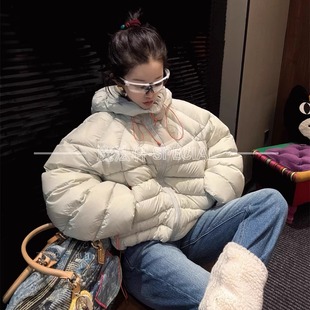 【现货】短款排骨羽绒服女2025新款抽绳连帽保暖外套小个子上衣Q