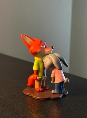 【甜蜜依靠】疯狂动物城手办摆件尼克朱迪甜蜜抱抱桌面摆件公仔女