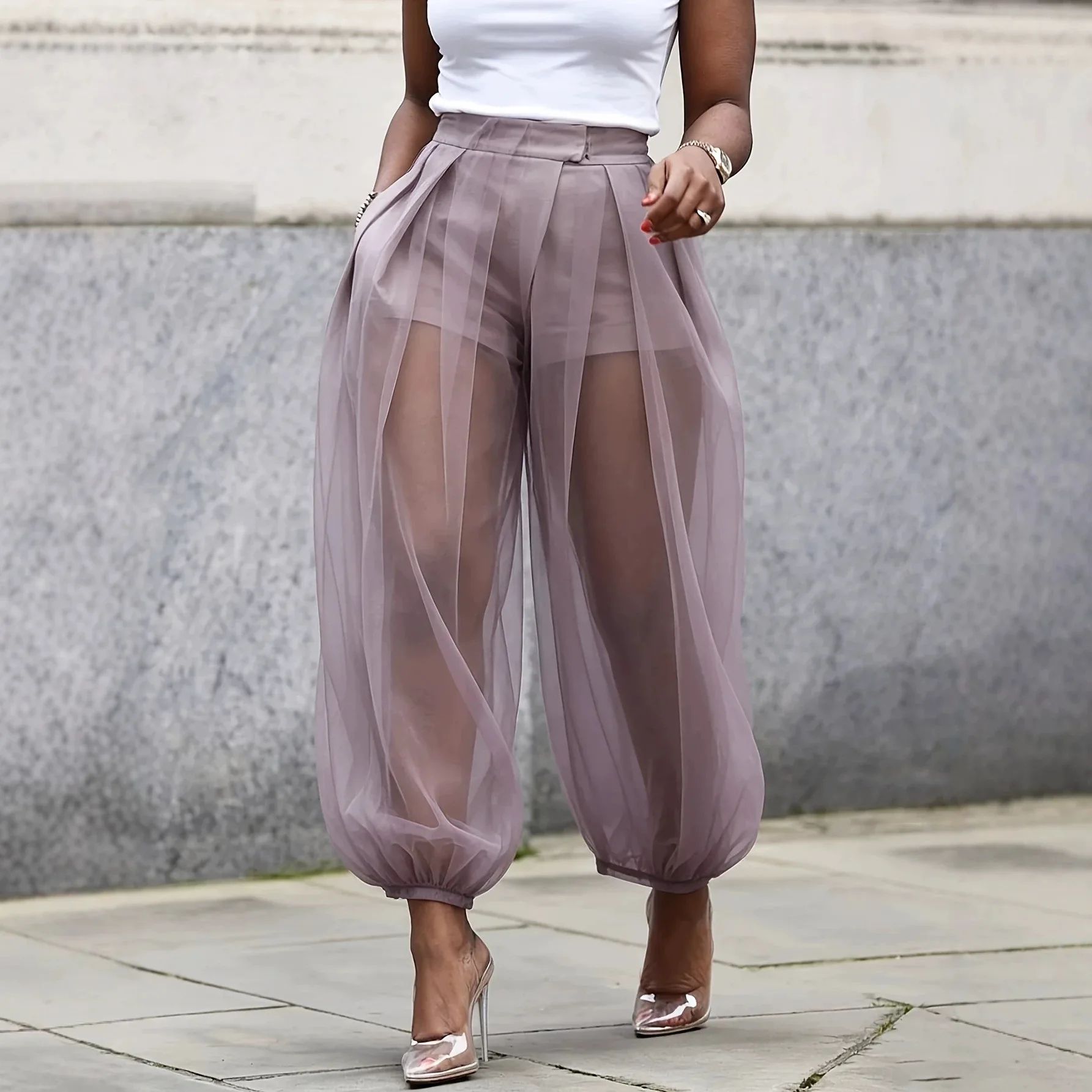 纯色网纱半透拼接宽松灯笼裤Solid sheer spliced wide leg pants