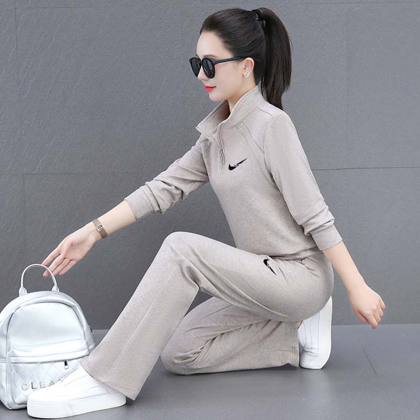 品牌春秋季运动套装女新款妈妈秋装卫衣休闲阔腿裤跑步服长裤卫裤