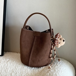 手提单肩斜挎包 2025新款 南风Chio2nd 牛纤绒漫野秋声水桶包包女式