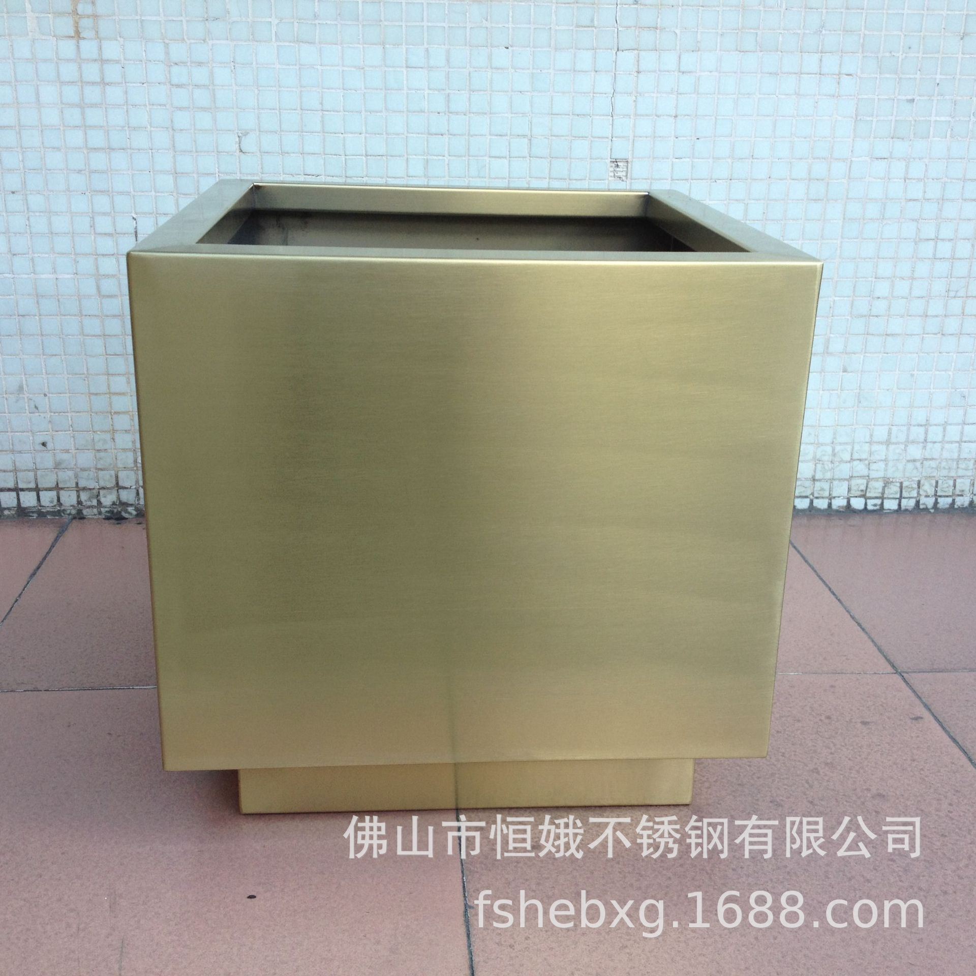 户外路边金色拉丝金属花箱 不易变形室外树箱 304不锈钢