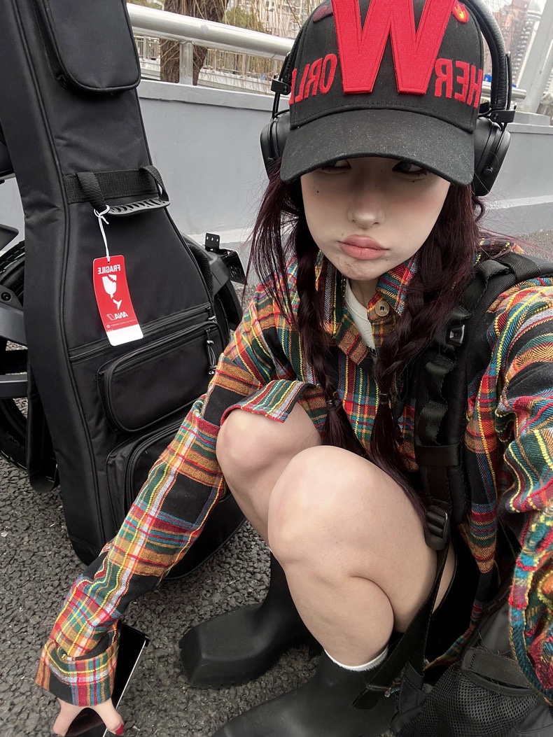 現(xiàn)貨改進版」 wvb WaterVanBeirendonck新款彩虹W立體繡帽子頂男